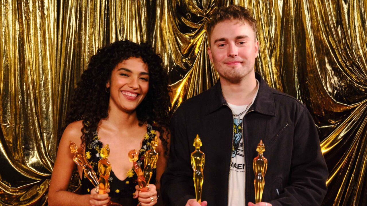 SAM FENDER AND OLIVIA DEAN MAKE UK CHART RECORD HISTORY with hit track ‘Rein Me In’